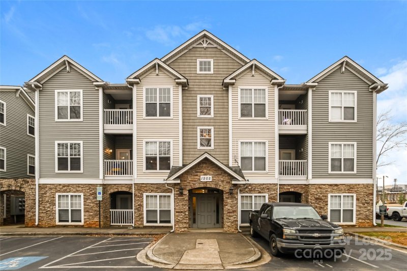 Property image 2 at 1212 Duncan Gardens Drive, Charlotte, NC 28206