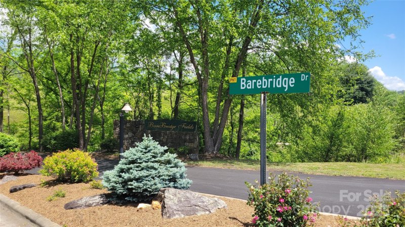 Property image 2 of 51 Barebridge Fields Road in Barebridge Fields, Burnsville, NC 2874