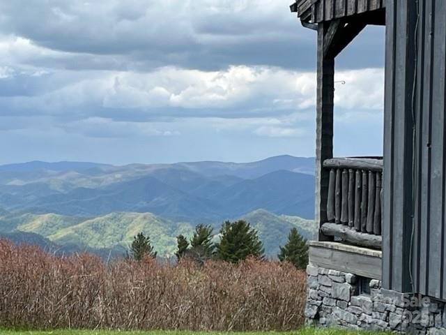 Property image 2 of 143 Daniel Boone Trail in Ogle Meadows, Burnsville, NC 28714