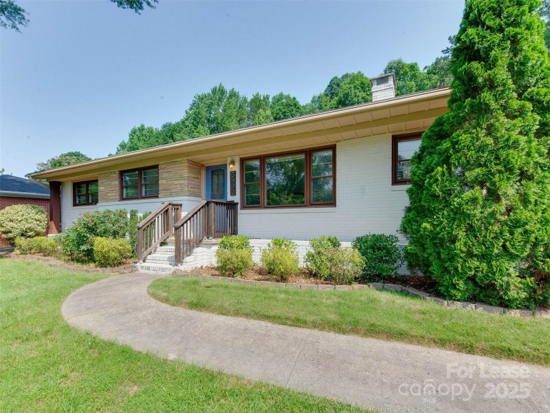 Property image 2 at 3921 Sheffield Drive, Charlotte, NC 28205