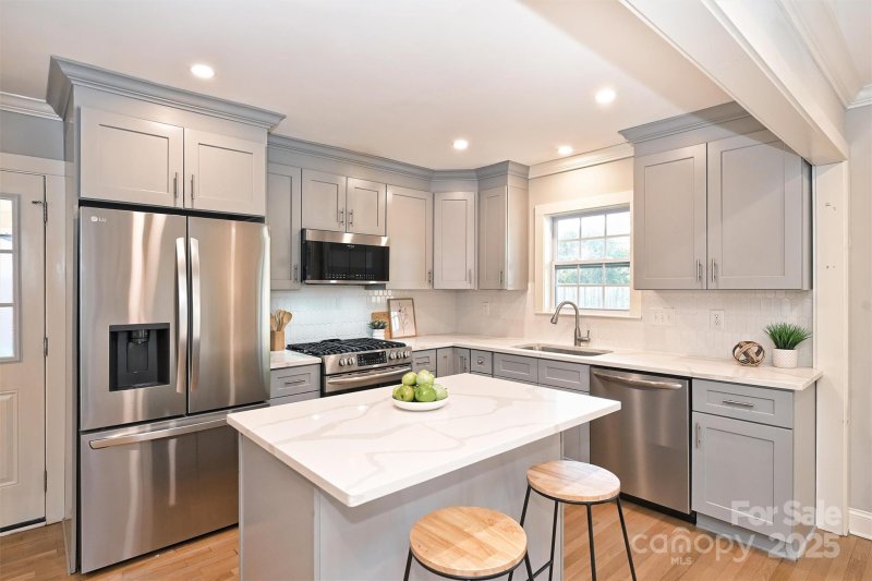 Property image 5 at 532 Scaleybark Road, Charlotte, NC 28209