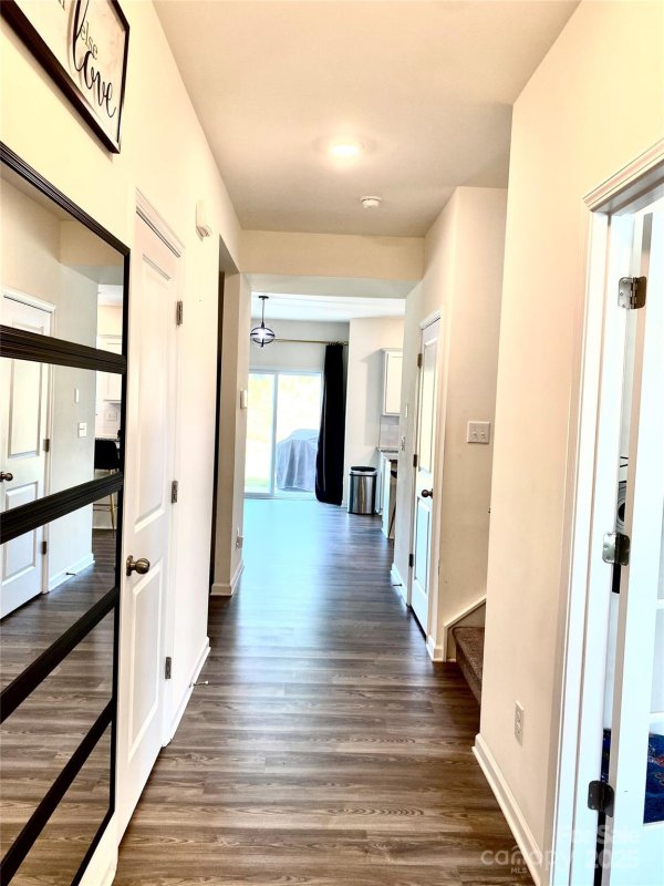 Property image 4 of 7024 Wheyfield Drive in Selwyn Landing, Charlotte, NC 28215