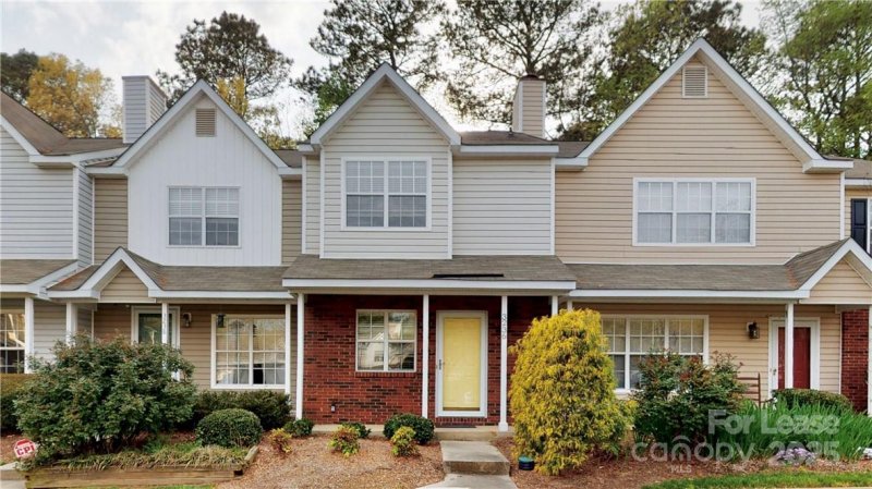 3236 Summercroft Lane