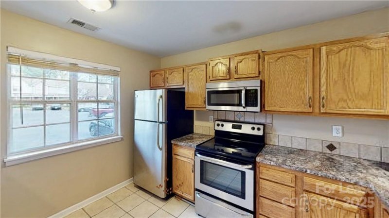 Property image 2 at 3236 Summercroft Lane, Charlotte, NC 28269