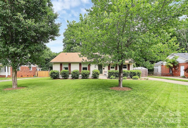 Property image 2 at 5929 Brookhaven Road, Charlotte, NC 28210