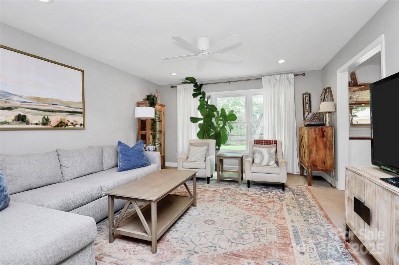 Property image 3 at 5929 Brookhaven Road, Charlotte, NC 28210