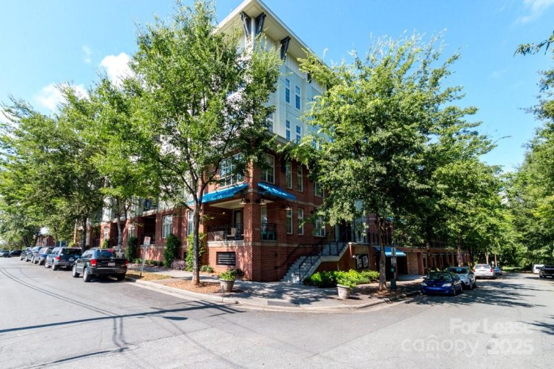 Property image 2 at 1101 W 1st Street, Charlotte, NC 28202
