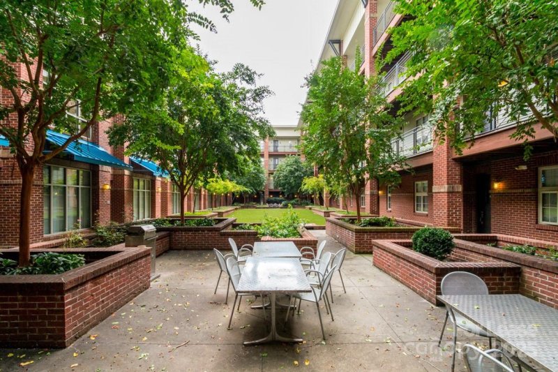 Property image 5 at 1101 W 1st Street, Charlotte, NC 28202