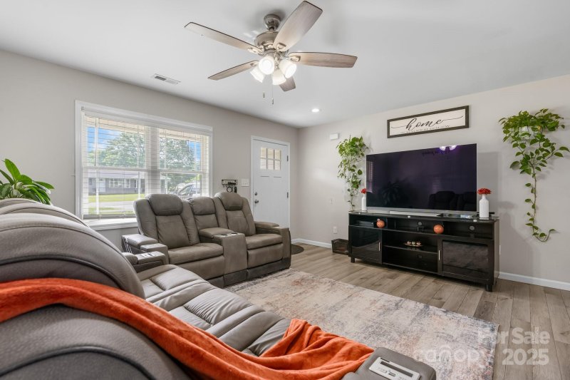 Property image 5 at 2411 28th Street, Hickory, NC 28601