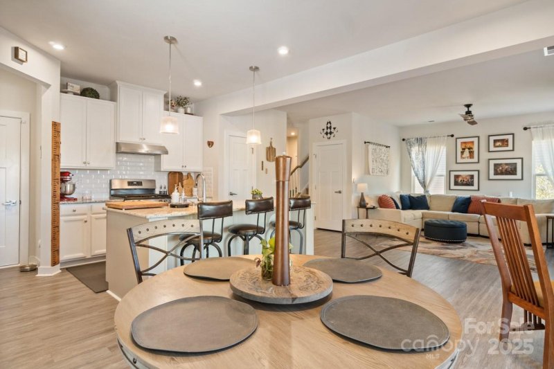 Property image 3 at 1708 Speartip Lane, Denver, NC 28037