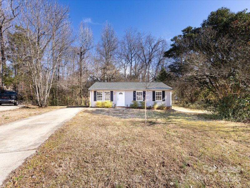 Property image 2 at 8129 Holly Hill Road, Charlotte, NC 28227