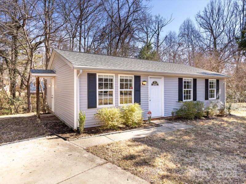 Property image 3 at 8129 Holly Hill Road, Charlotte, NC 28227
