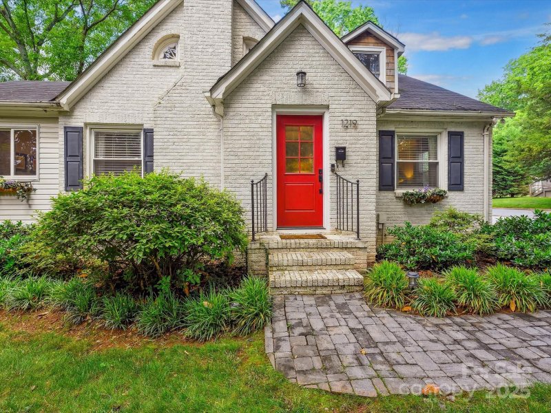 Property image 2 at 1219 Pinecrest Avenue, Charlotte, NC 28205