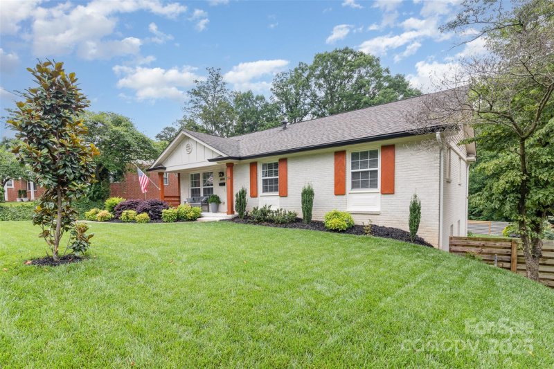 Property image 3 at 1621 Brookdale Avenue, Charlotte, NC 28210