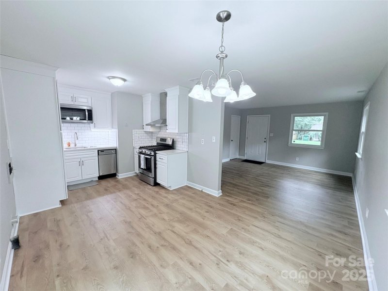 Property image 2 of 4209 Donnybrook Place in Windsor Park, Charlotte, NC 28205