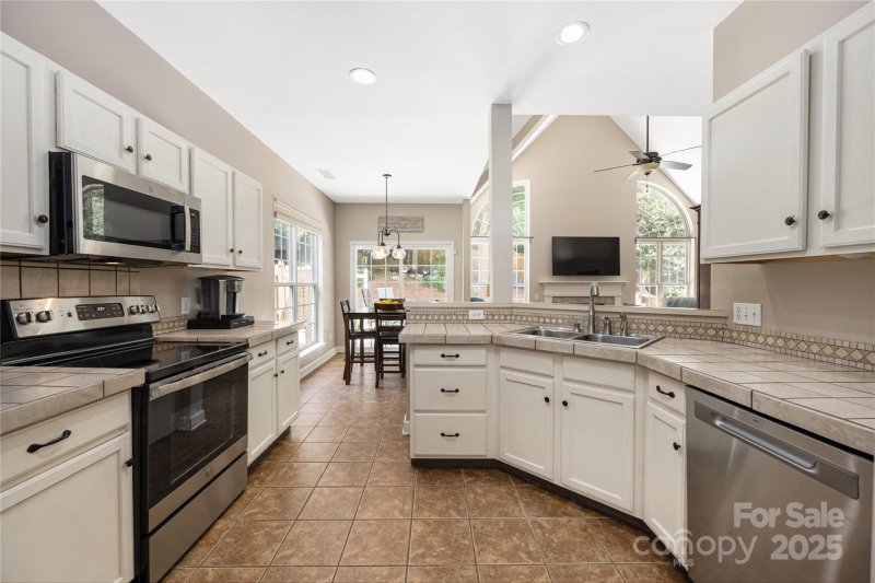 Property image 5 at 14218 Springsure Court, Huntersville, NC 28078