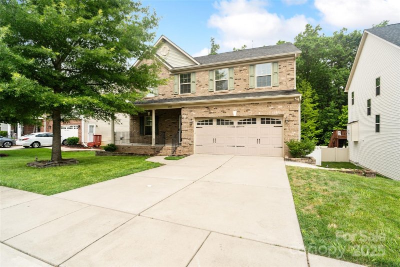 Property image 2 of 12923 Plumleaf Drive in Old Stone Crossing, Charlotte, NC 28213