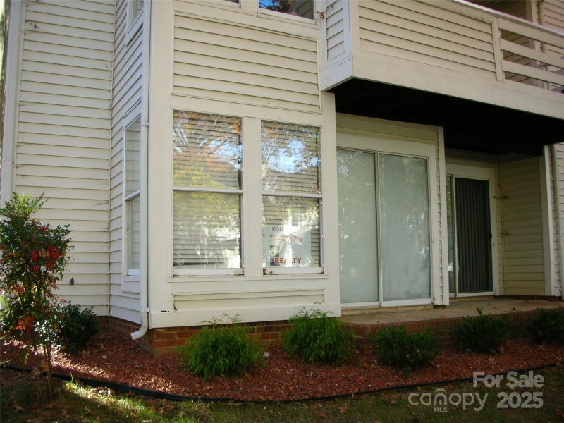 Property image 2 at 9603 Vinca Circle, Charlotte, NC 28213