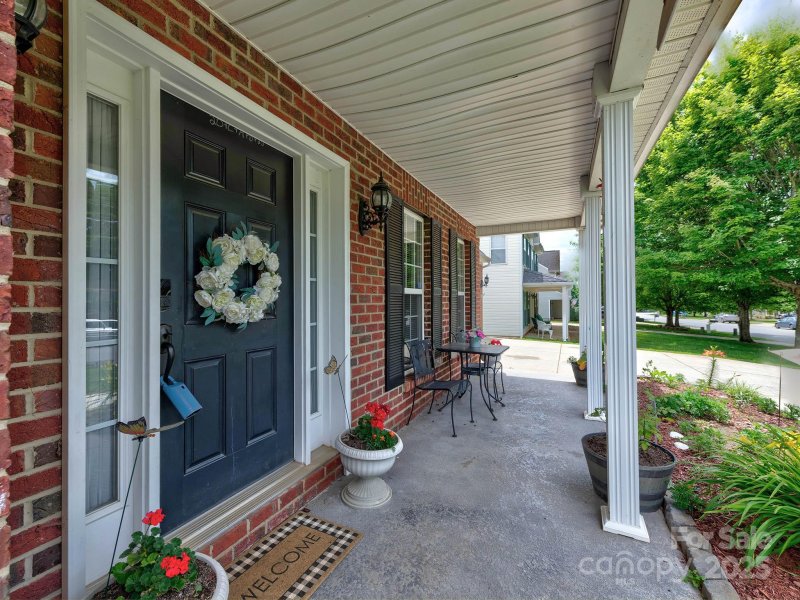 Property image 3 at 121 Royalton Road, Mooresville, NC 28115