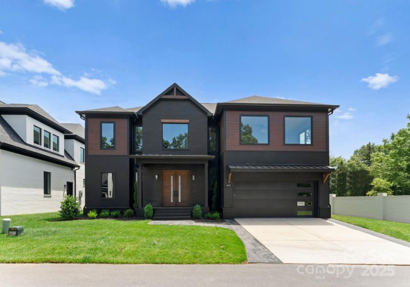 Carmel 8 Estates, Charlotte Community