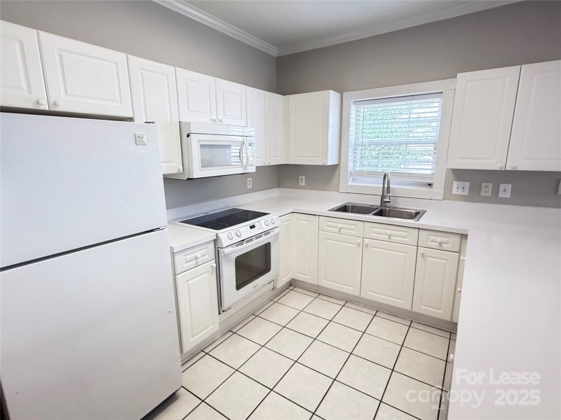Property image 3 at 9020 Meadow Vista Road, Charlotte, NC 28213