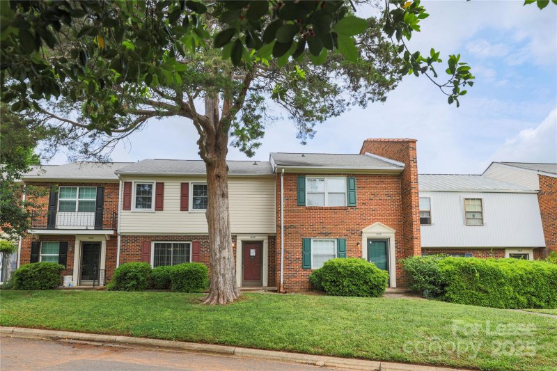 Property image 2 at 11018 Hunter Trail Lane, Charlotte, NC 28226