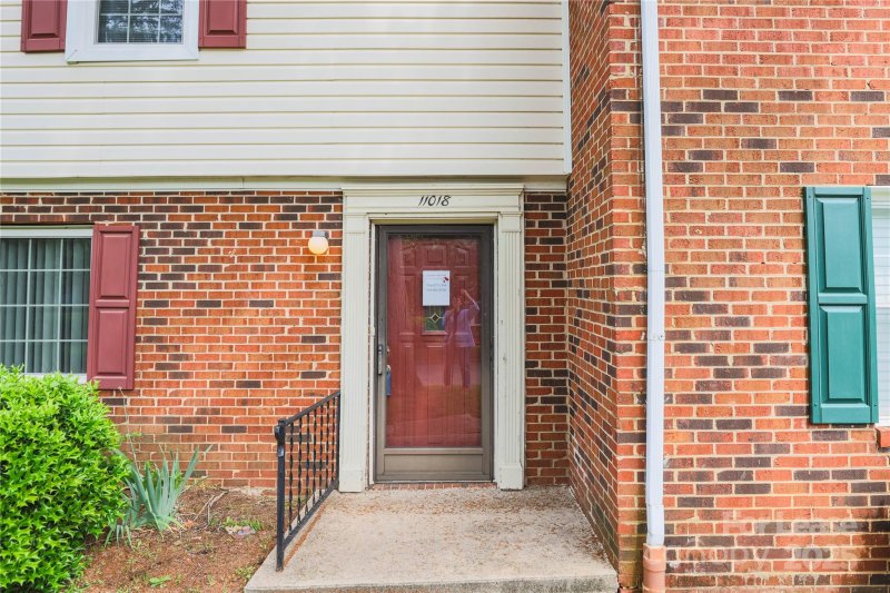 Property image 3 at 11018 Hunter Trail Lane, Charlotte, NC 28226