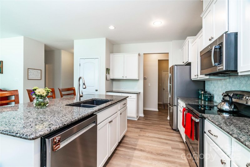 Property image 3 of 6038 Durango Way in Villages of Denver, Denver, NC 28037