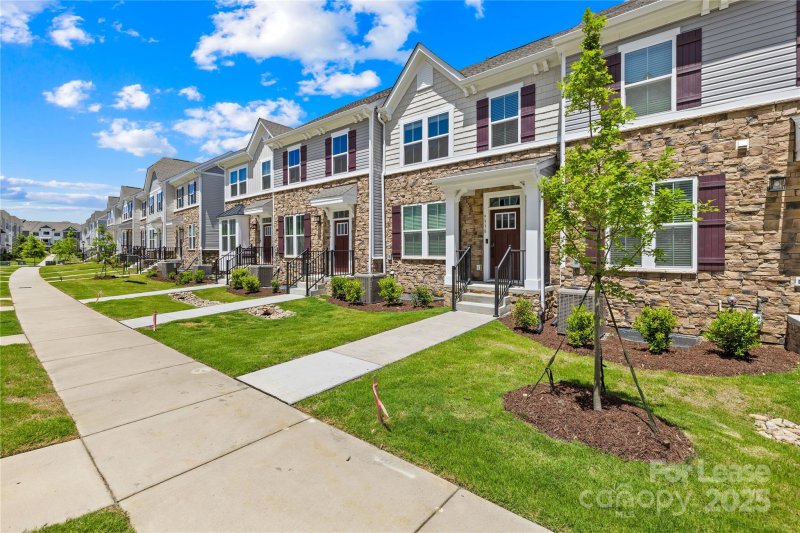 Property image 2 at 9338 Mallard Mills Drive, Charlotte, NC 28262