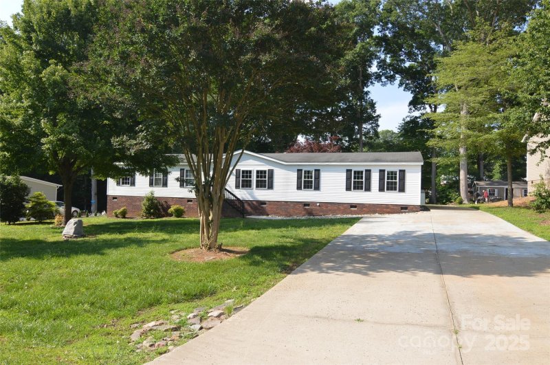 Property image 2 at 14335 Saint Johns Drive, Stanfield, NC 28163