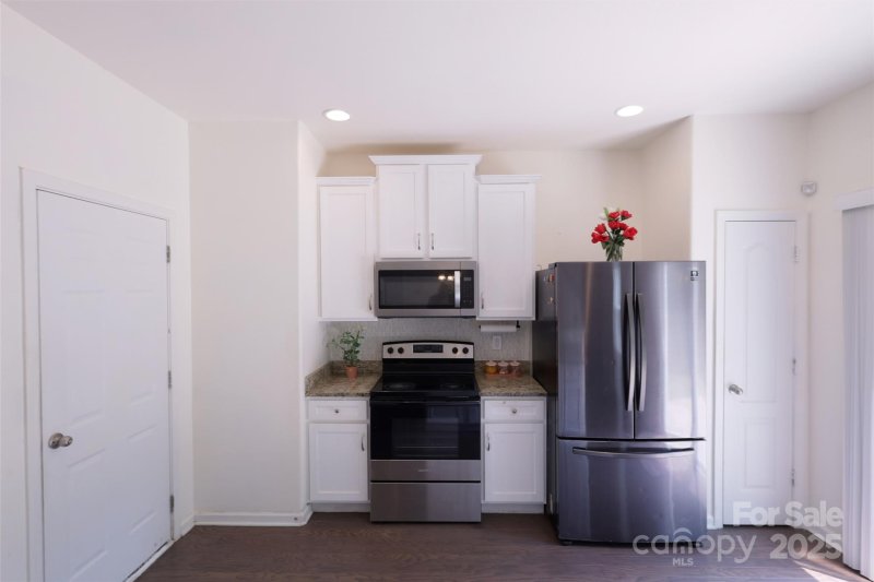 Property image 5 at 6919 Ware Road, Charlotte, NC 28212