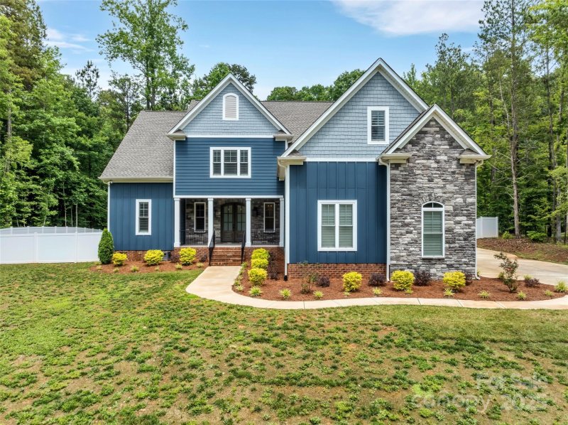 Hunters Place, York Community