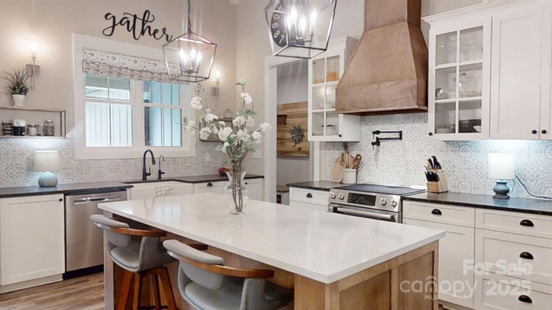 Property image 4 of 2656 Lee Lawing Road in Chancellor Park, Lincolnton, NC 28092