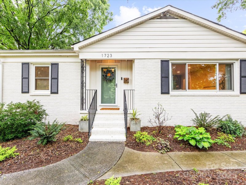 Property image 2 at 1723 Woodland Drive, Charlotte, NC 28205