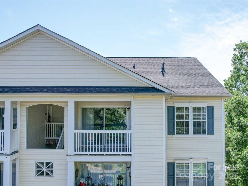 Property image 2 at 1023 Triece Lane, Charlotte, NC 28215