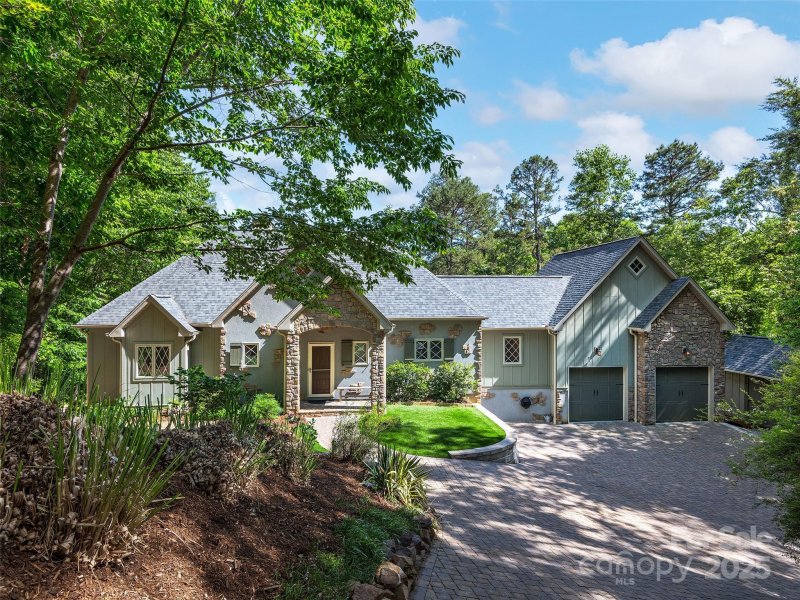 Property image 2 of 92 Island View Court in Lake Adger, Mill Spring, NC 28756