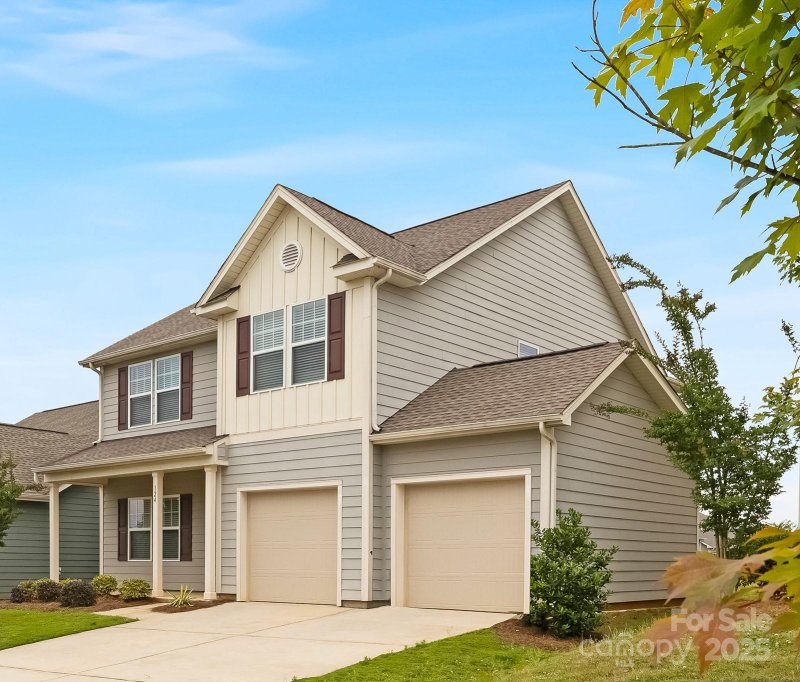 Property image 2 at 124 Canada Drive, Statesville, NC 28166