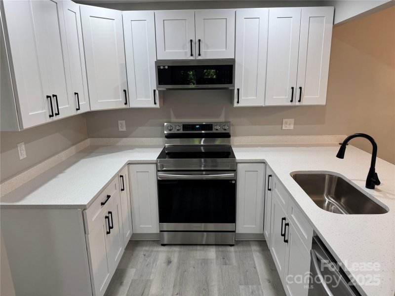 Property image 3 at 1847 J Julian Lane, Charlotte, NC 28208