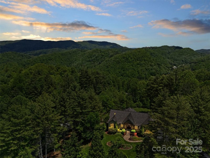 Property image 2 of 2160 Valle Cay Drive in Valle Cay, Vilas, NC 28692