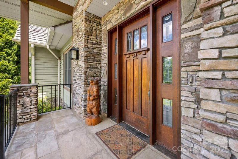 Property image 4 of 2160 Valle Cay Drive in Valle Cay, Vilas, NC 28692