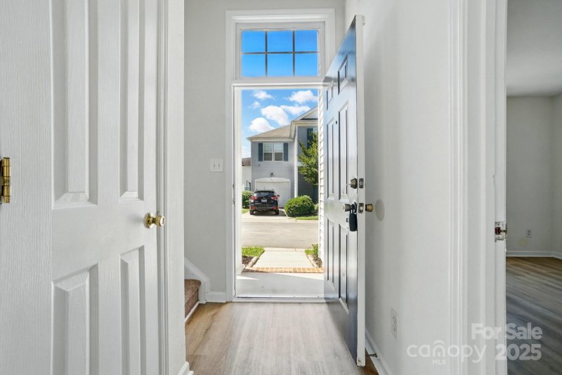 Property image 3 of 8605 Sawleaf Court in Kingstree, Charlotte, NC 28215