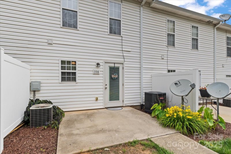 Property image 5 at 128 Locomotive Lane, Mooresville, NC 28115
