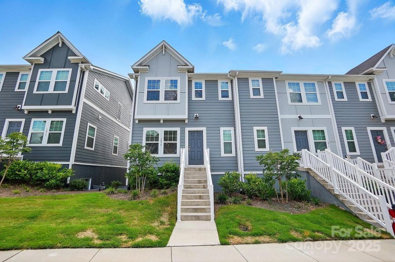 Enclave at City Park, Charlotte Community