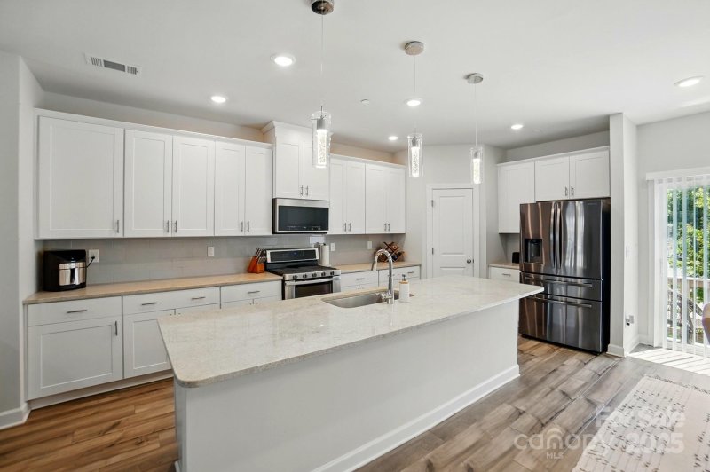 Property image 2 of 1015 Maltby Street in Enclave at City Park, Charlotte, NC 28217