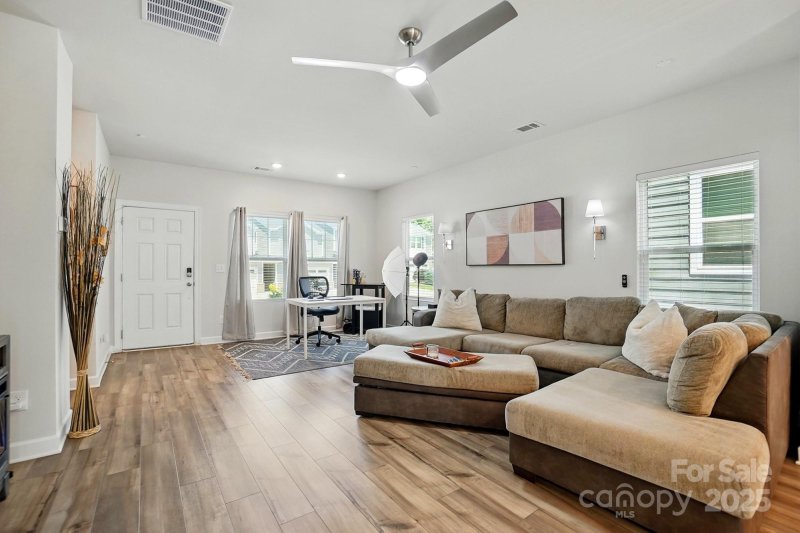 Property image 4 of 1015 Maltby Street in Enclave at City Park, Charlotte, NC 28217