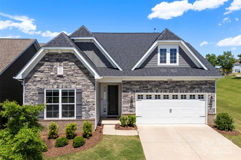 Property image 2 of 19004 Dry Narrows Way in North Reach, Charlotte, NC 28278