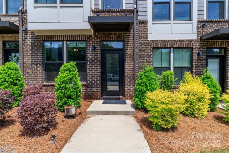 Property image 2 at 628 Uwharrie River Road, Charlotte, NC 28211