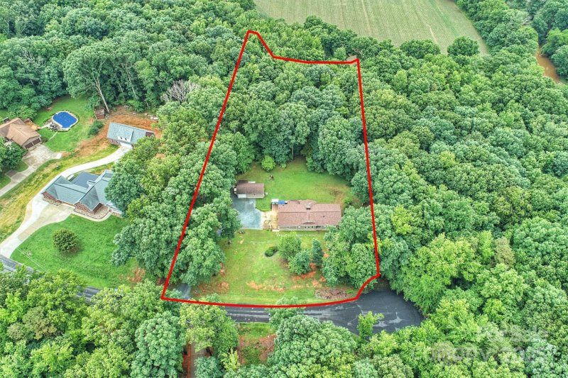 3017 Brooks Mill Lane