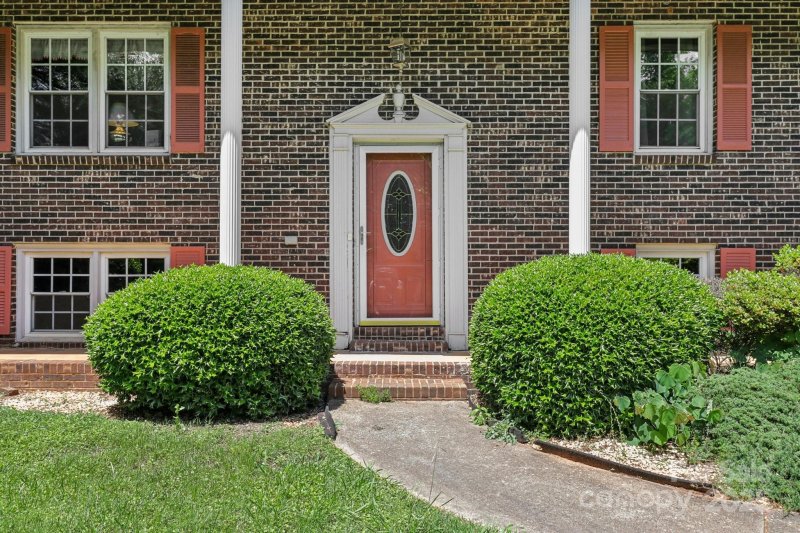 Property image 5 at 5626 Sandhurst Road, Hickory, NC 28602