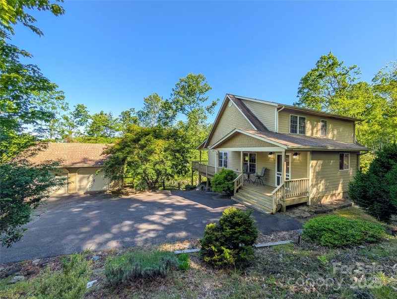 Property image 4 of 355 Rosewood Lane in Loggers Ridge, Burnsville, NC 28714